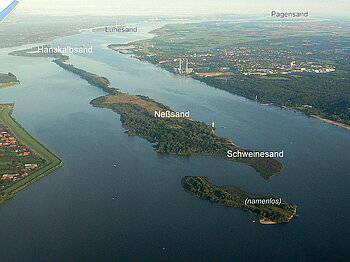 Neßsand und Nachbarinseln (Blick elbabwärts nach Westen)