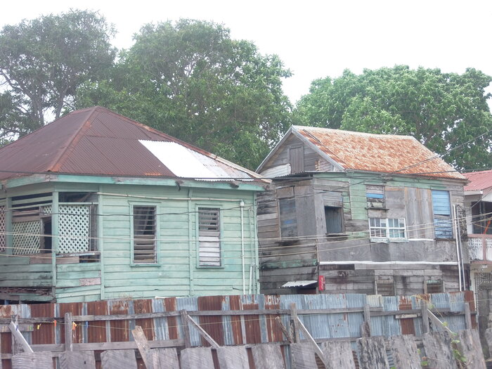 Belize Stadt: Häuser