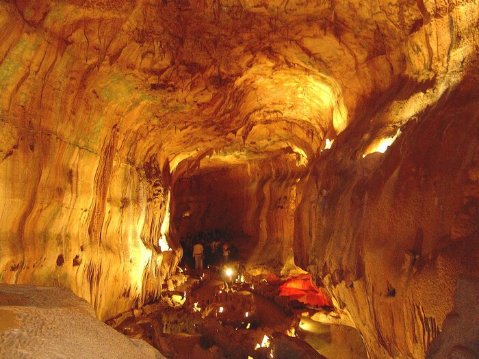Portugiesische Höhle Mira Daire Höhle in Portugal