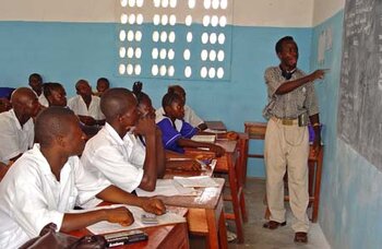 Klassenzimmer in Pendembu in Sierra Leone
