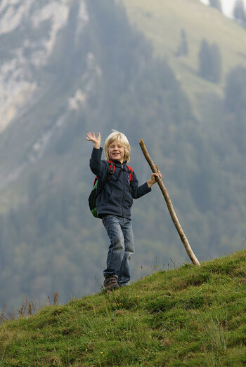 Kinder in Österreich: Wanderndes Kind
