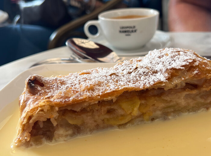 Apfelstrudel
