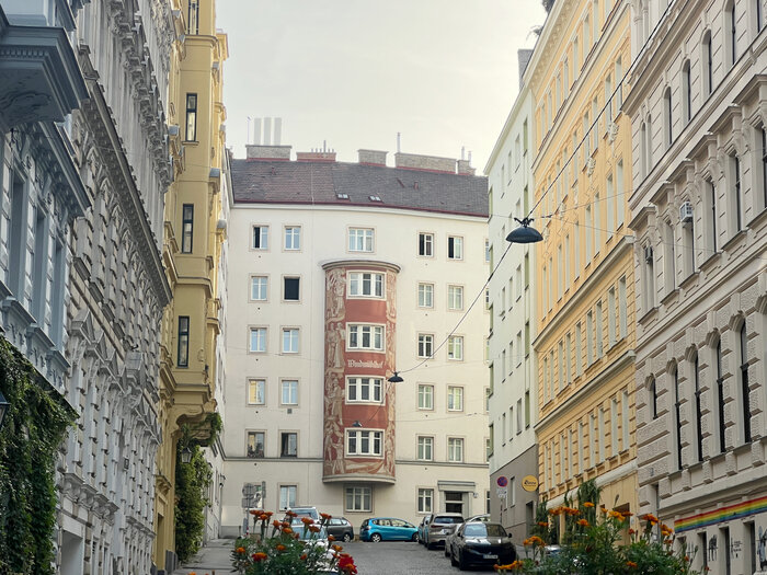 Häuser und Straße in Wien