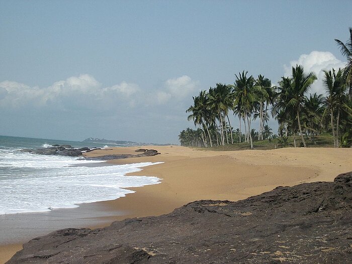 Strand in Ghana