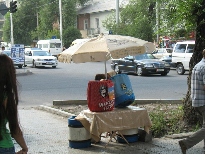 Verkauf von Shoro-Getränken in Bischkek