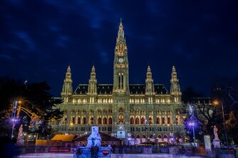 Weihnachtsmarkt in Wien auf dem Rathausplatz