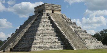 Pyramide der Maya in Chichén Itzá
