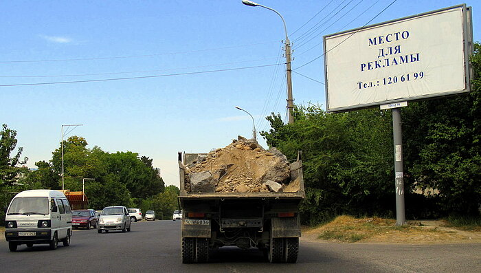 Straßenverkehr in Usbekistan