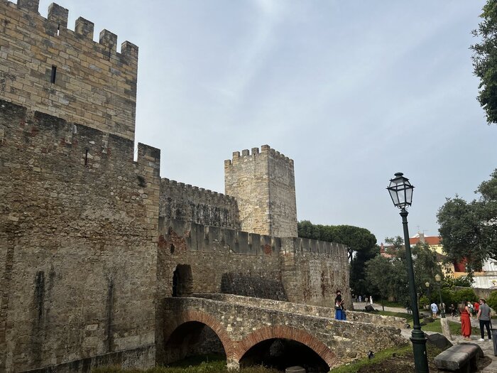 Sehenswürdigkeit in Lissabon: die Burg