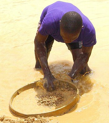 Diamantwäscher in Sierra Leone 2005