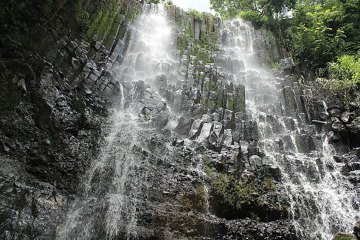 Cascada los Tercios in El Salvador