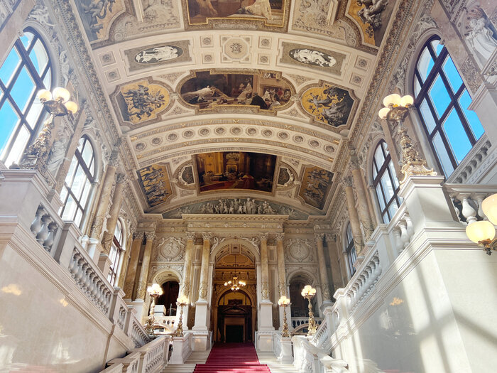 Kaiserstiege im Burgtheater Wien