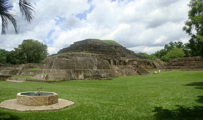 Pyramide von Tazumal in El Salvador