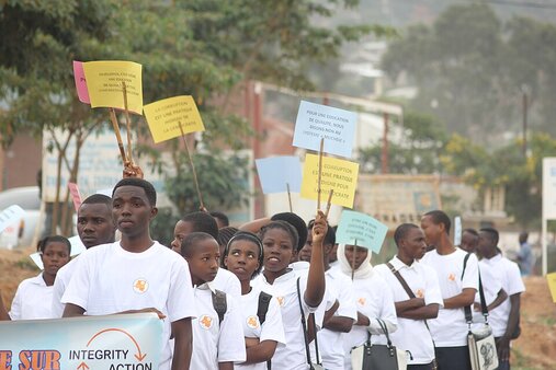 Schüler-Demonstration im Kongo gegen Korruption