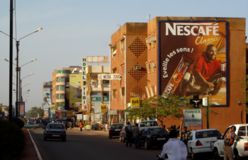 Straße und Häuser in Ouagadougou