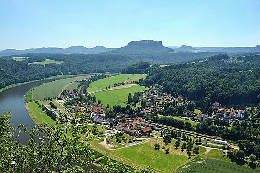 Die Elbe fließt ganz in der Nähe des Liliensteins