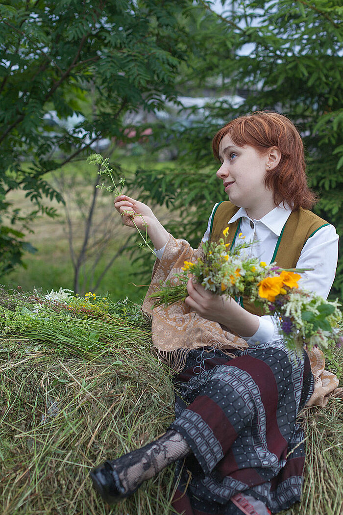 Blumenflechten an Mittsommer