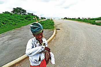 Junger Schafhirte in Nigeria